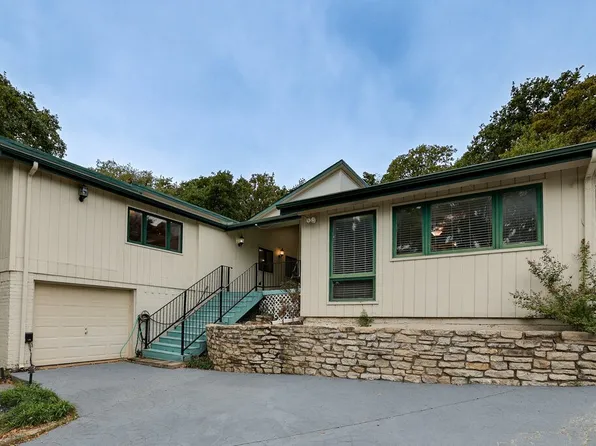 1405 Blackhill Ct, Arlington, TX 76012