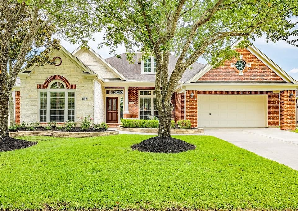 1st image of 2913 Grand Shore Ct