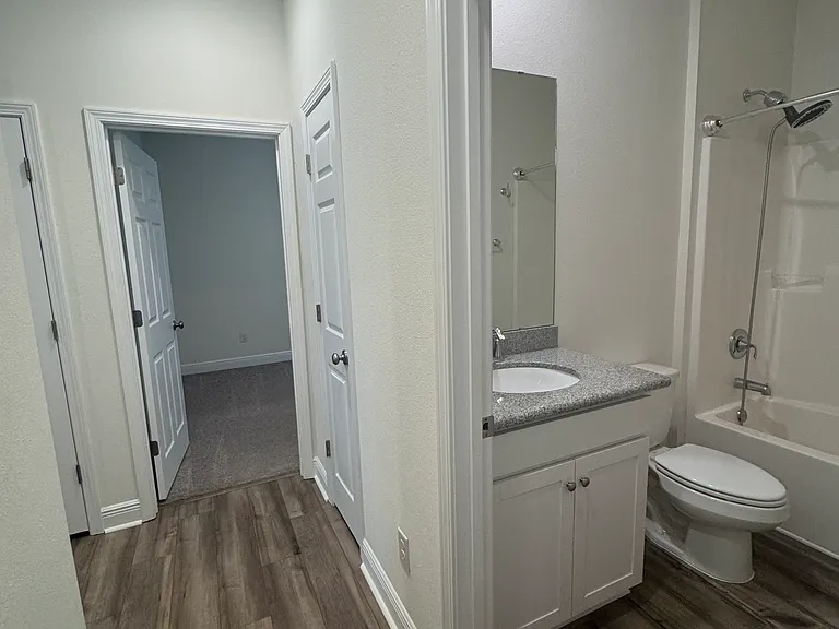 4725 Majestic Palm St — Photo 15