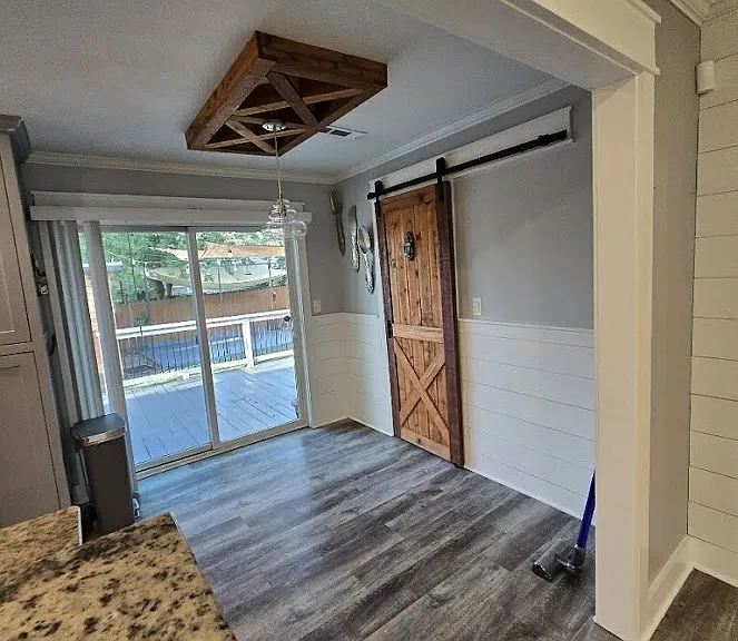 2307 Beth Ln — Photo 6