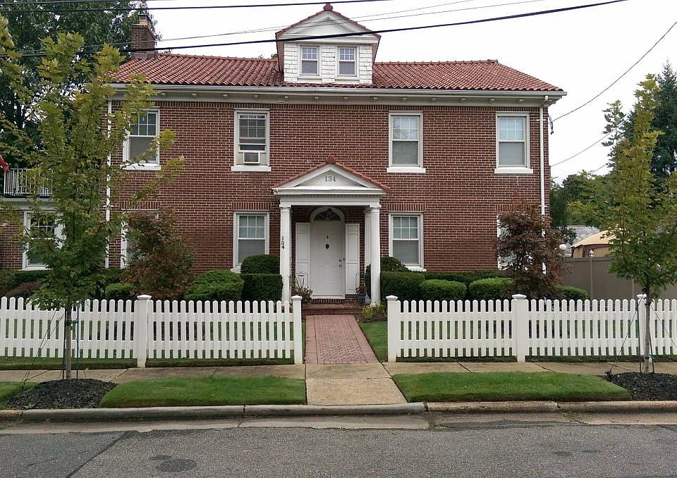 1st image of 134 Cathedral Ave