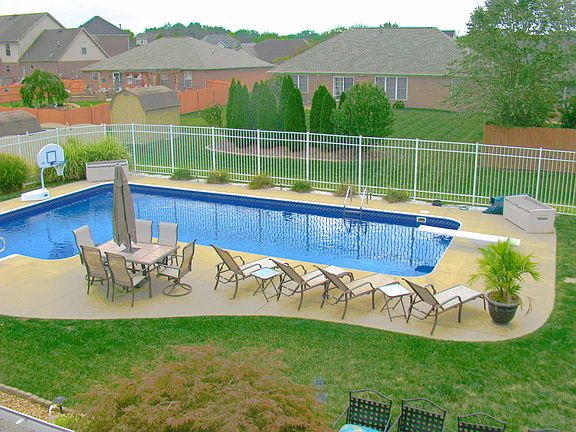 2nd image of 4411 Saybrook Dr