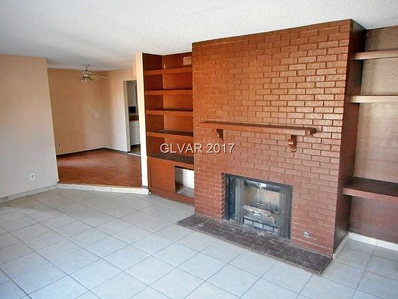 4th image of 760 Palo Verde Cir APT 2