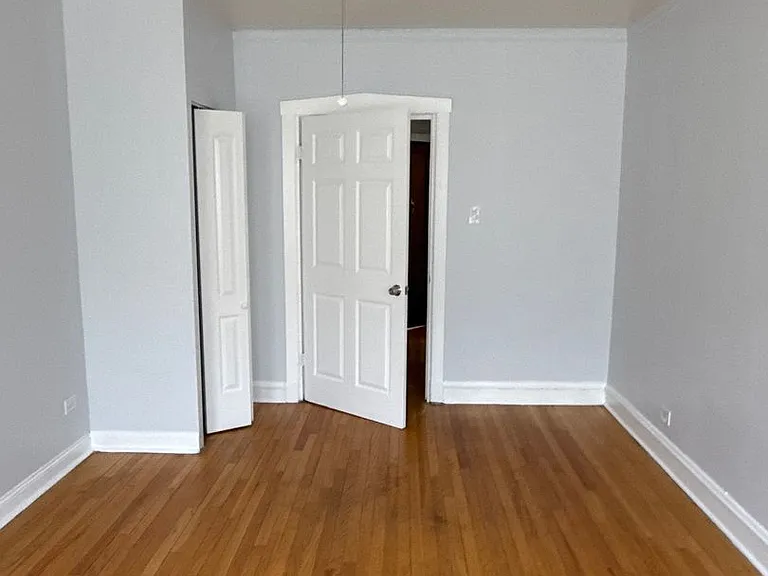SPACIOUS 2 BEDROOM APARTMENTS AVAILABLE — Photo 76