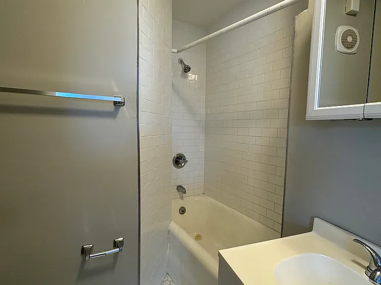 1175 Chapel St #5O2 — Photo 9
