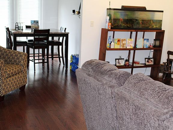 3rd image of 1200 Holmes Dr
