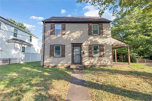 818 19th Pl Photo 1