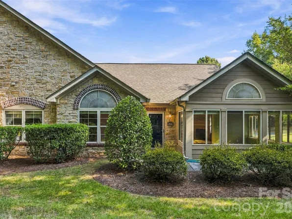 2808 Polo Club Blvd, Matthews, NC 28105