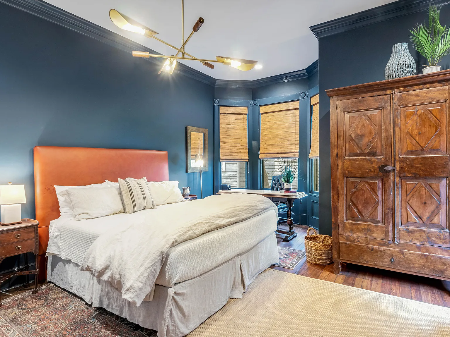 5 bed, 3960 sqft, $4,173 — Photo 4
