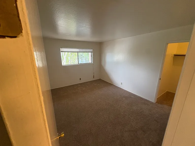 1729 162nd Ave #3 — Photo 9