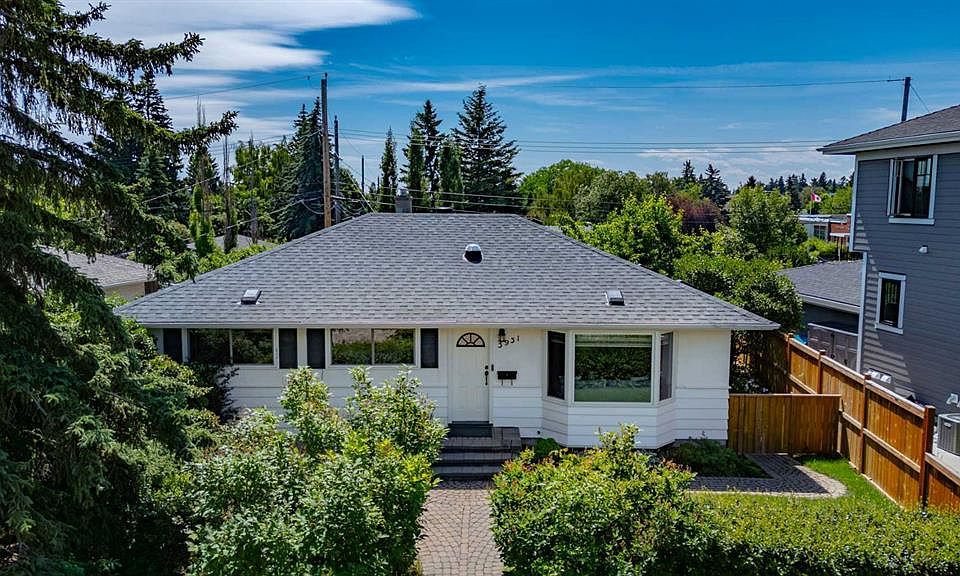 1st image of 3931 N 23rd Ave SW