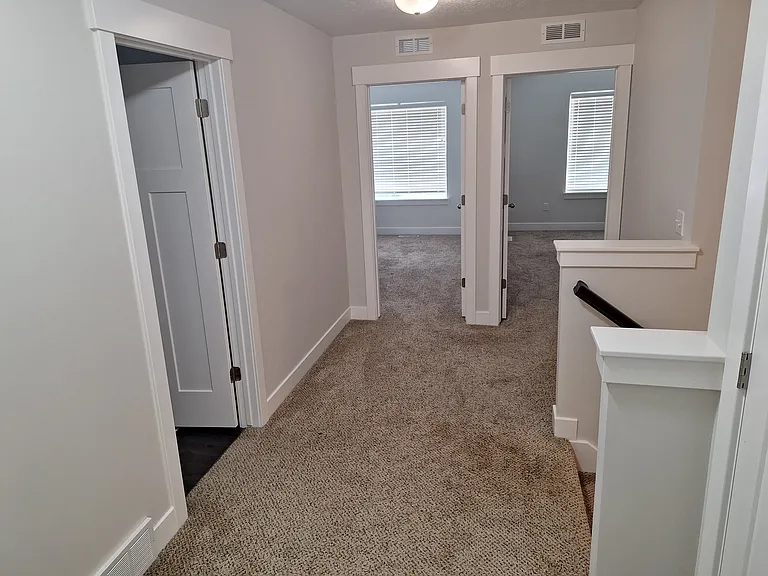 808 E Newfield Dr — Photo 8