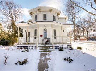 721 W Washington St, Howell, MI 48843