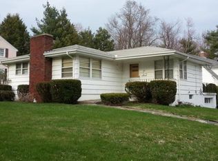 102 Brattle St, Worcester, MA 01606