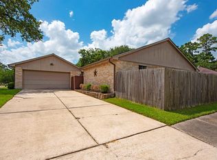 6723 Archgate Dr, Spring, TX 77373