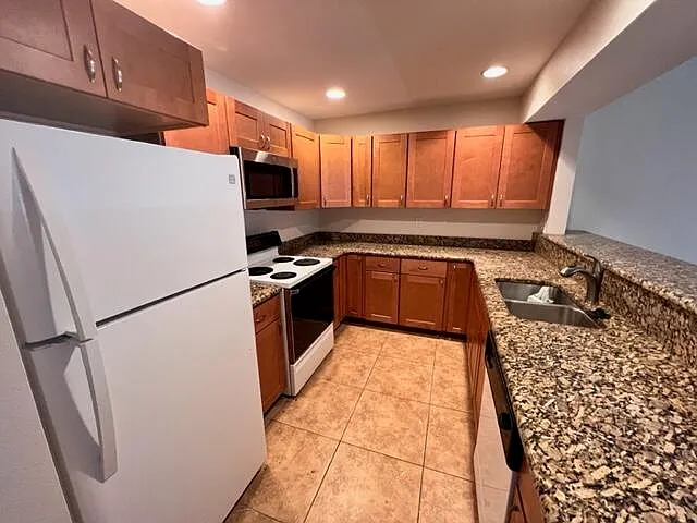 125 Escambia Ln #305 — Photo 7