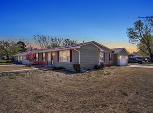 1131 W 8th St, Newton, KS 67114