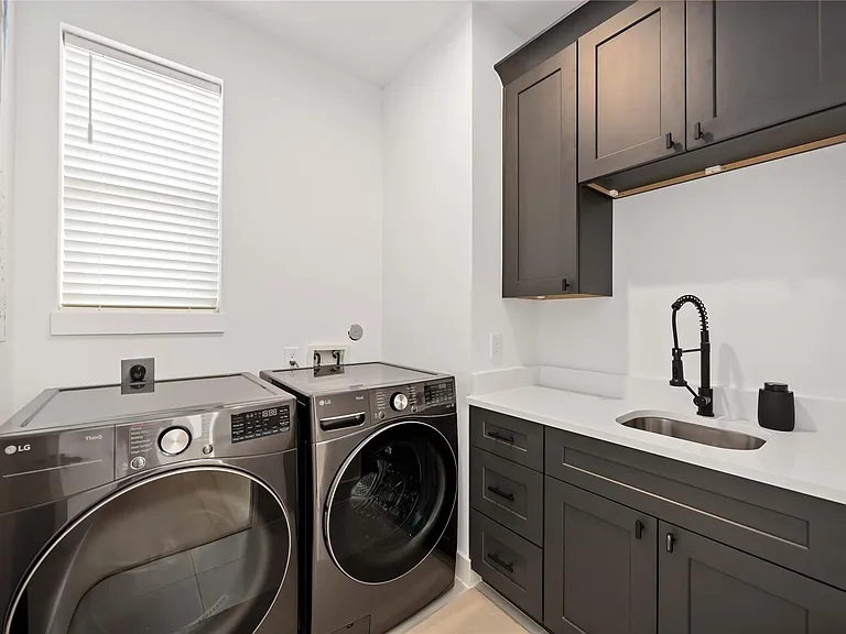 3028 Lamar St — Photo 29