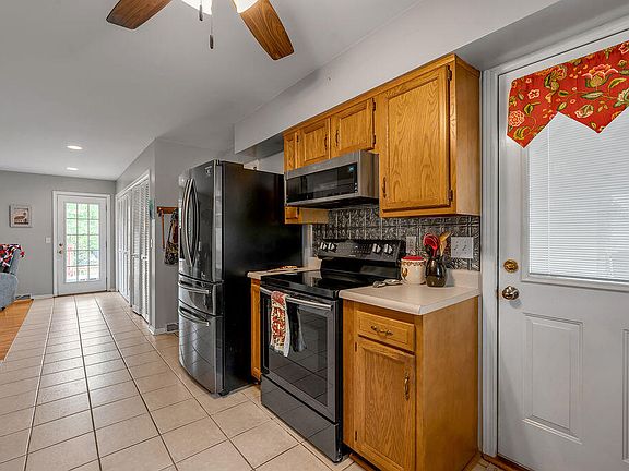 5th image of 525 Hiawatha Trl