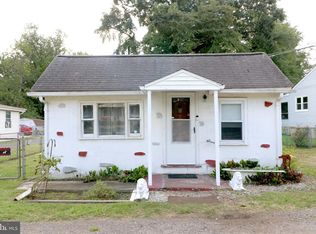 185 Flock Rd, Hamilton, NJ 08619