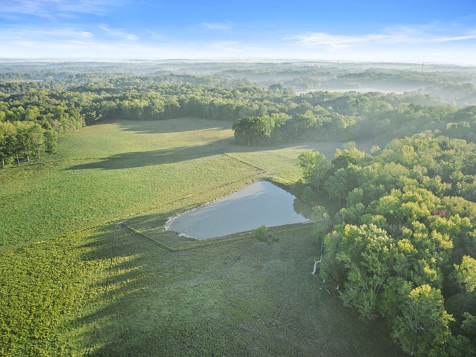 37th image of 555 Williams Rd