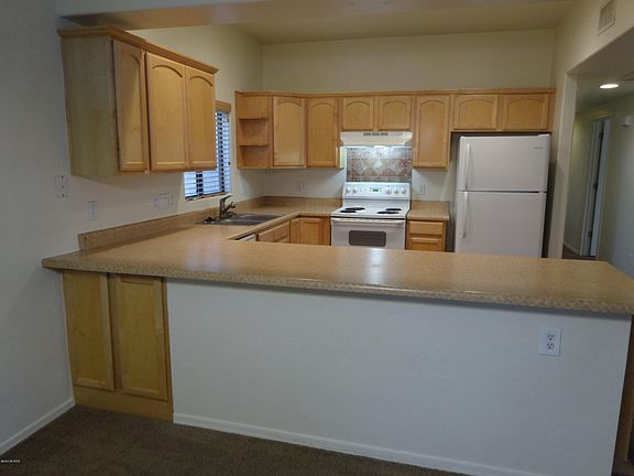 2nd image of 3412 N Kleindale Pl