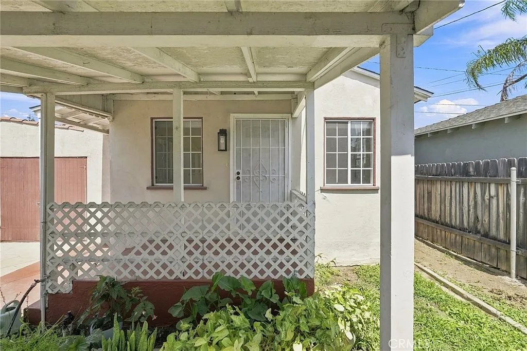 1 bed, 800 sqft, $2,200 — Photo 4