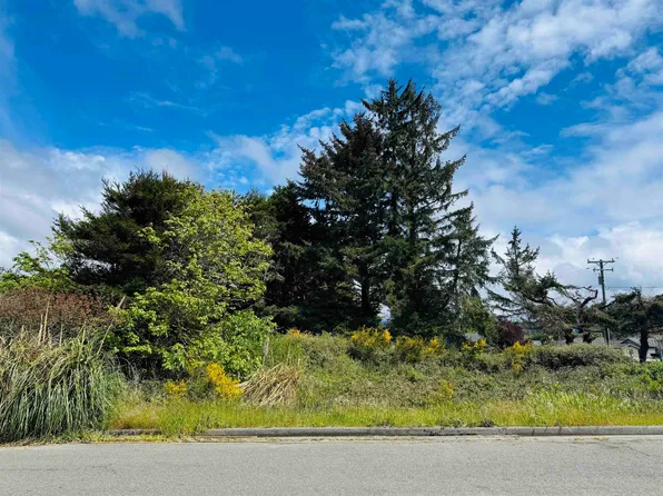 1415 Breen St, Crescent City, CA 95531