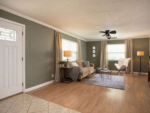 3rd image of 5664 Kelly Dr N