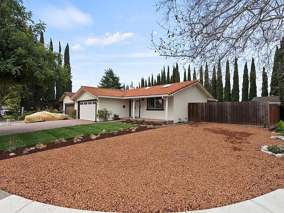 4th image of 2897 Largo Dr
