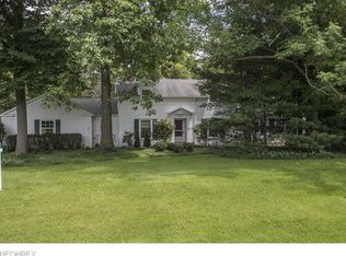 3137 Fox Hollow Dr, Pepper Pike, OH 44124