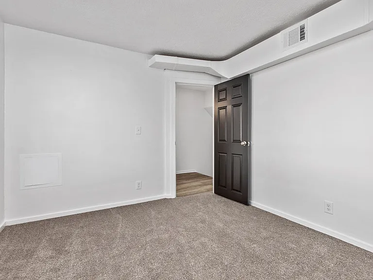 62 Midland Heights Cir #C — Photo 2