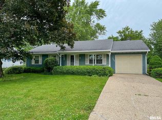 5225 E Marquette St, Chillicothe, IL 61523