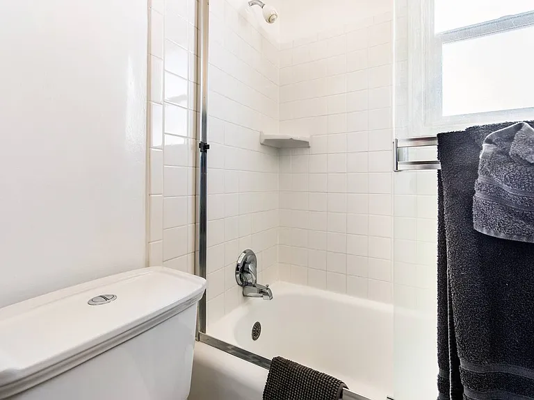 77 W Glenarm St — Photo 18