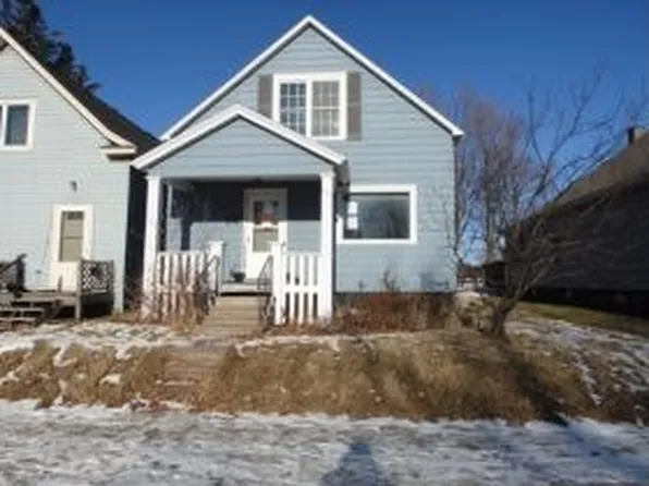621 2nd St, Proctor, MN 55810