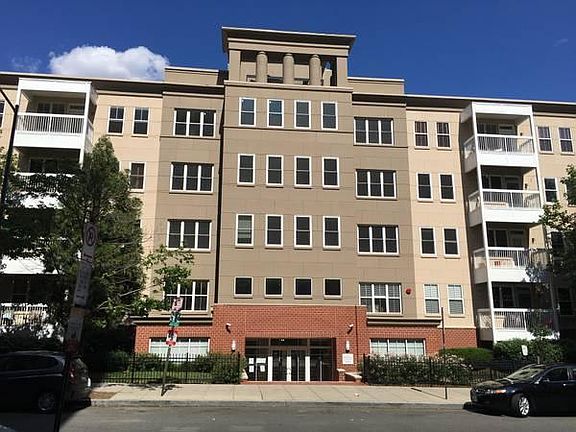 THE LINCOLN CONDOMINIUM