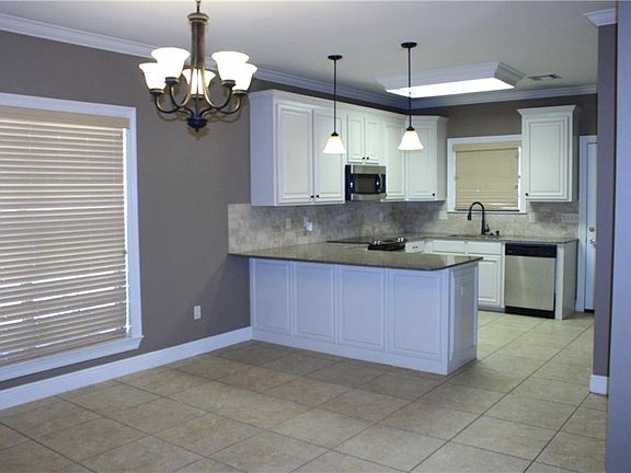 5th image of 5827 W Austin Dr