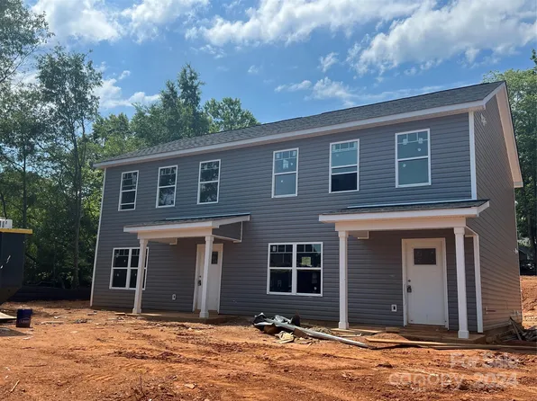 1122 13th Avenue Ct NE, Hickory, NC 28601
