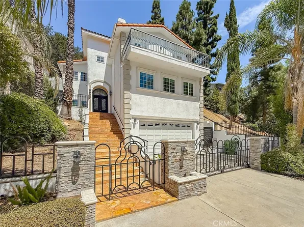 21047 Dumetz Rd, Woodland Hills, CA 91364