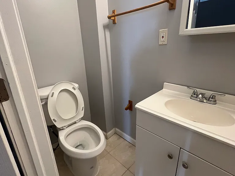 210 E End Ave #2B — Photo 23