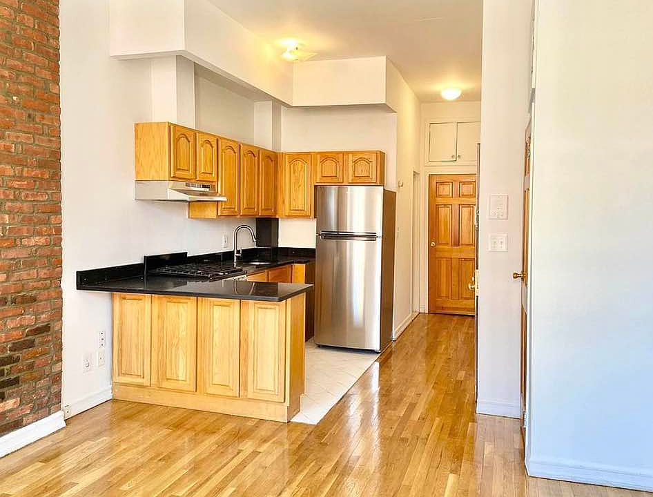 1st image of 1699 Lexington Ave APT 3B