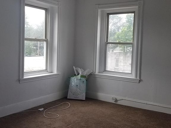 5th image of 5948 Germantown Ave APT H8