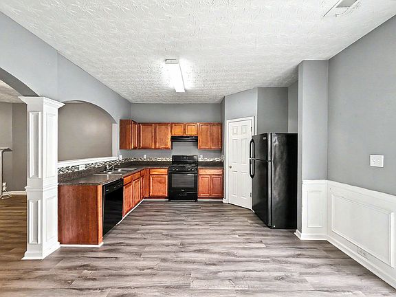 5th image of 2492 Emma Way