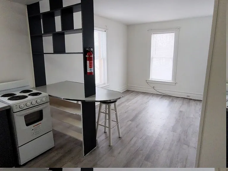 14 Willow St #3 — Photo 8