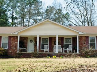 302 Oakgrove Rd, Selmer, TN 38375