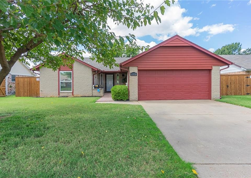 1st image of 2109 Crystal Dr