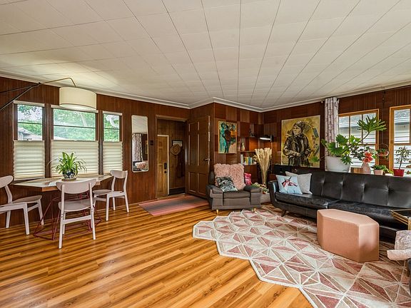 4th image of 3513 Highland Dr