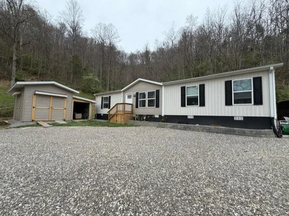 170 Deer Creek Trl, Martin, KY 41649