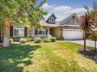 2283 N Foxhill Pl, Hanford, CA 93230