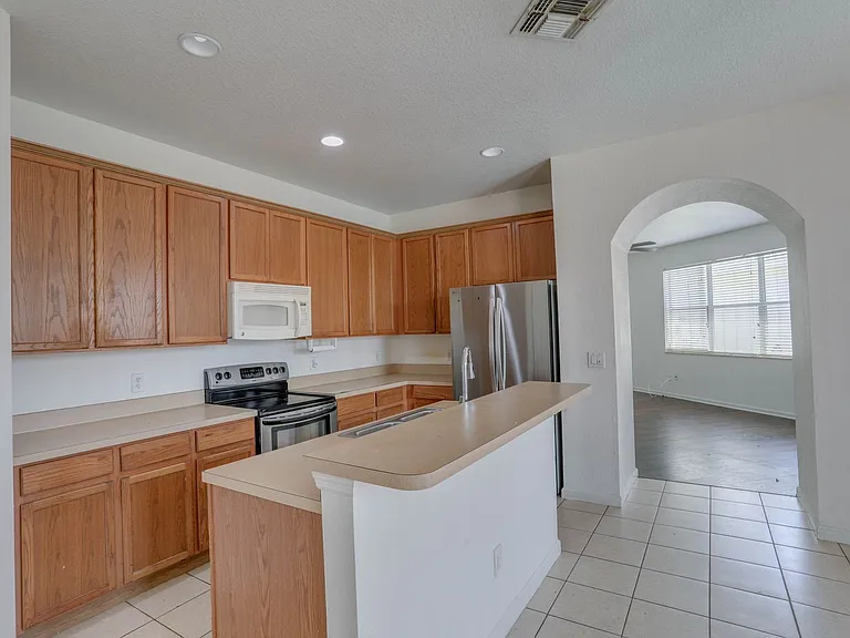 4977 Pall Mall St W — Photo 10